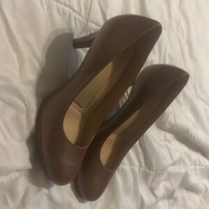 Naturalizer pumps size 7